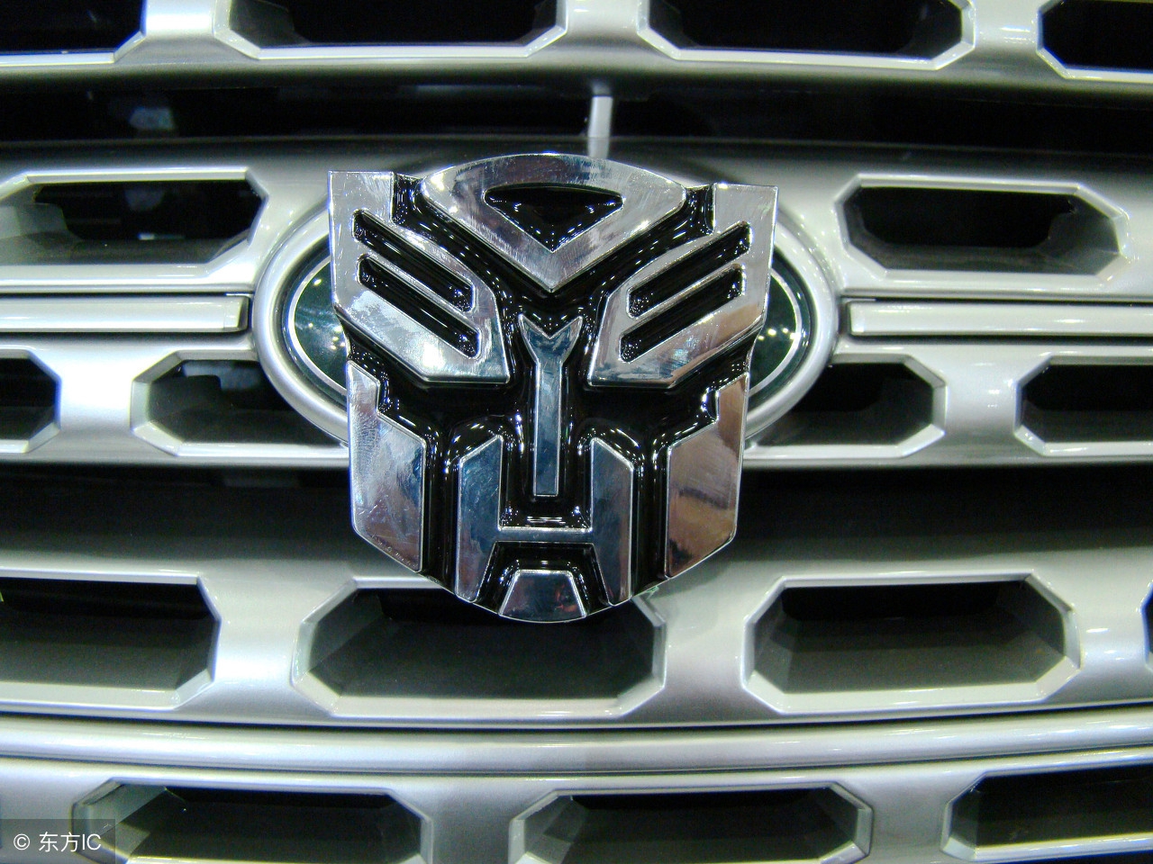 13年迈腾1.8t豪华版现在值得买吗,17年迈腾1.8t豪华版二手车多少钱