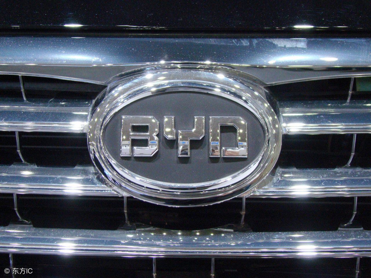 13年迈腾1.8t豪华版现在值得买吗,17年迈腾1.8t豪华版二手车多少钱