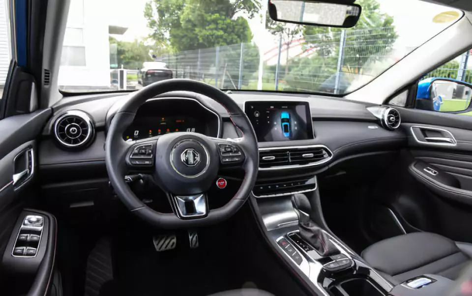 名爵hs上市11.98万起颜值爆表,成都车展名爵zs价格