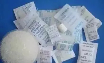 6岁孩子眼球10分钟被融化,7岁孩童几秒眼睛被溶化