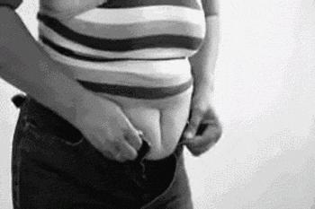 秋天用梨煮水喝好不好,秋季用它泡水喝还能做菜润秋燥