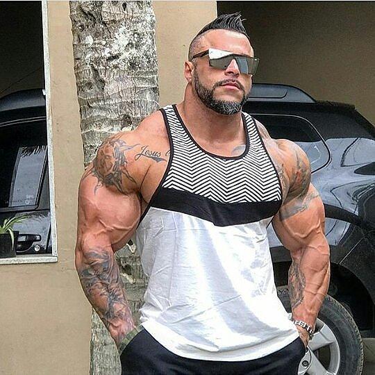 胸肌力量太弱怎么训练,胸肌如何练才有形呢