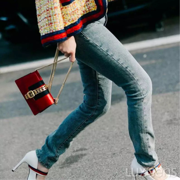 lv和chanel的包一般多少钱,lv的二手包包会比一手的贵