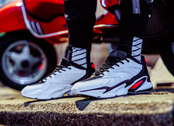 超越李宁片段,超越阿迪耐克