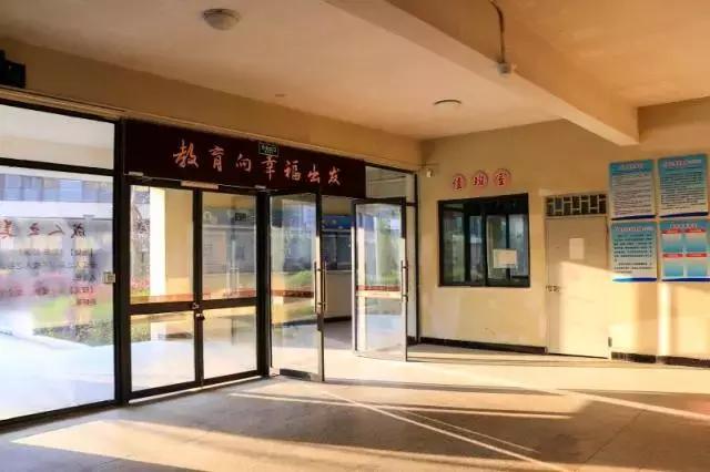 福州八中是封闭式学校吗,福州高中寄宿管理