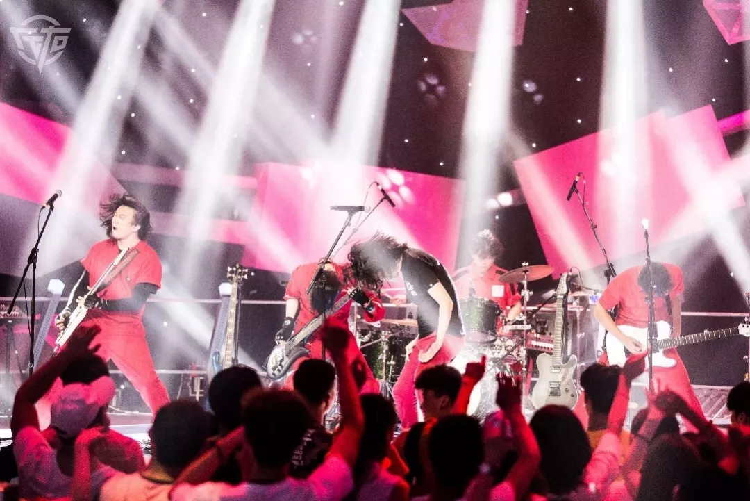 如果一辈子只能放一把火，我选择在火人节丨Weekly