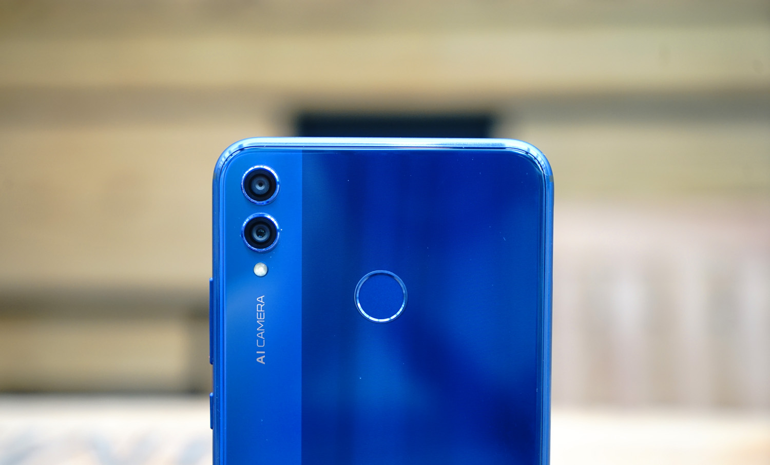 荣耀8x上手评测千元霸屏名不虚传,荣耀八魅海蓝