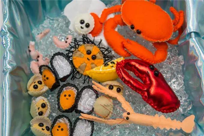 卖假货还能瞬间秒空，英国艺术家的快闪店火遍ins