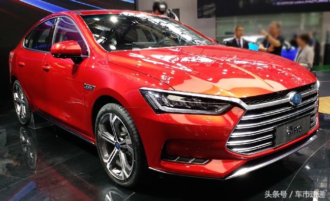 十代红色思域与蓝色,型格vs10代思域