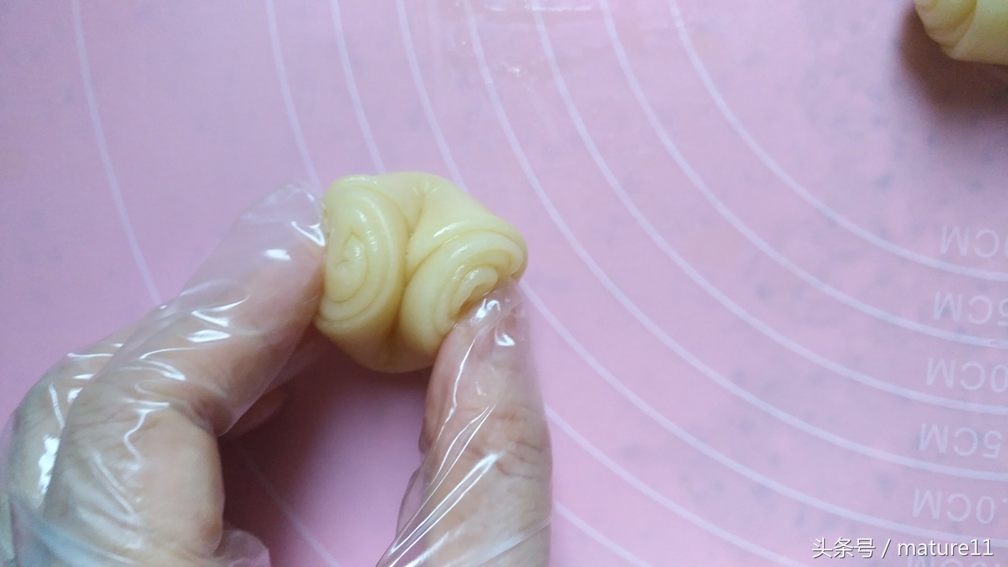 做酥皮怎样避免混酥,自己做的酥皮为什么不酥