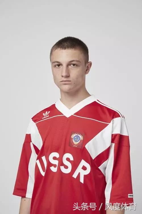 怎样穿球衣才不会怪怪的,怎么穿球衣不露腋下