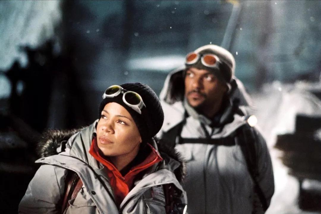 铁血战士和异形巅峰之战,铁血战士和外星武器