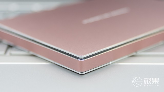 精致纤薄、高效稳定，LaCie保时捷设计2TB移动硬盘测评