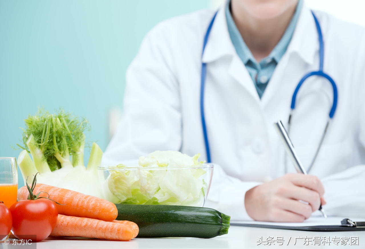 老人骨折后怎么吃,骨折后饮食进补有窍门