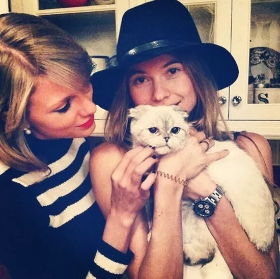 维密天使猫猫走秀,维密超模走秀猫咪