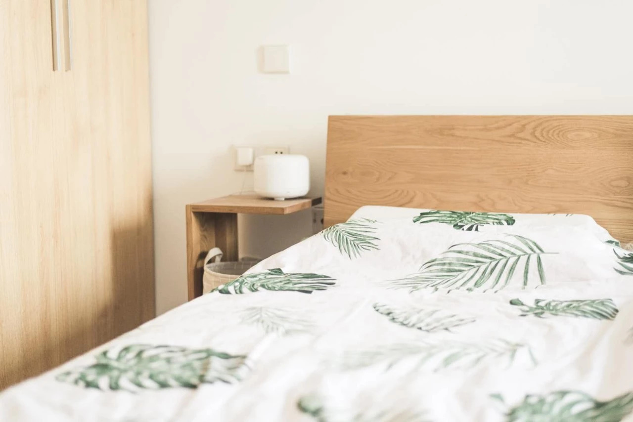 买什么样的实木床最好,买床怎么辨认纯实木板