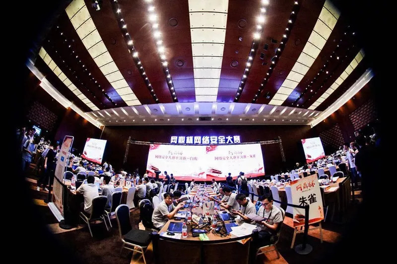 全球顶级黑客组织首领,美国20多名顶级黑客专家