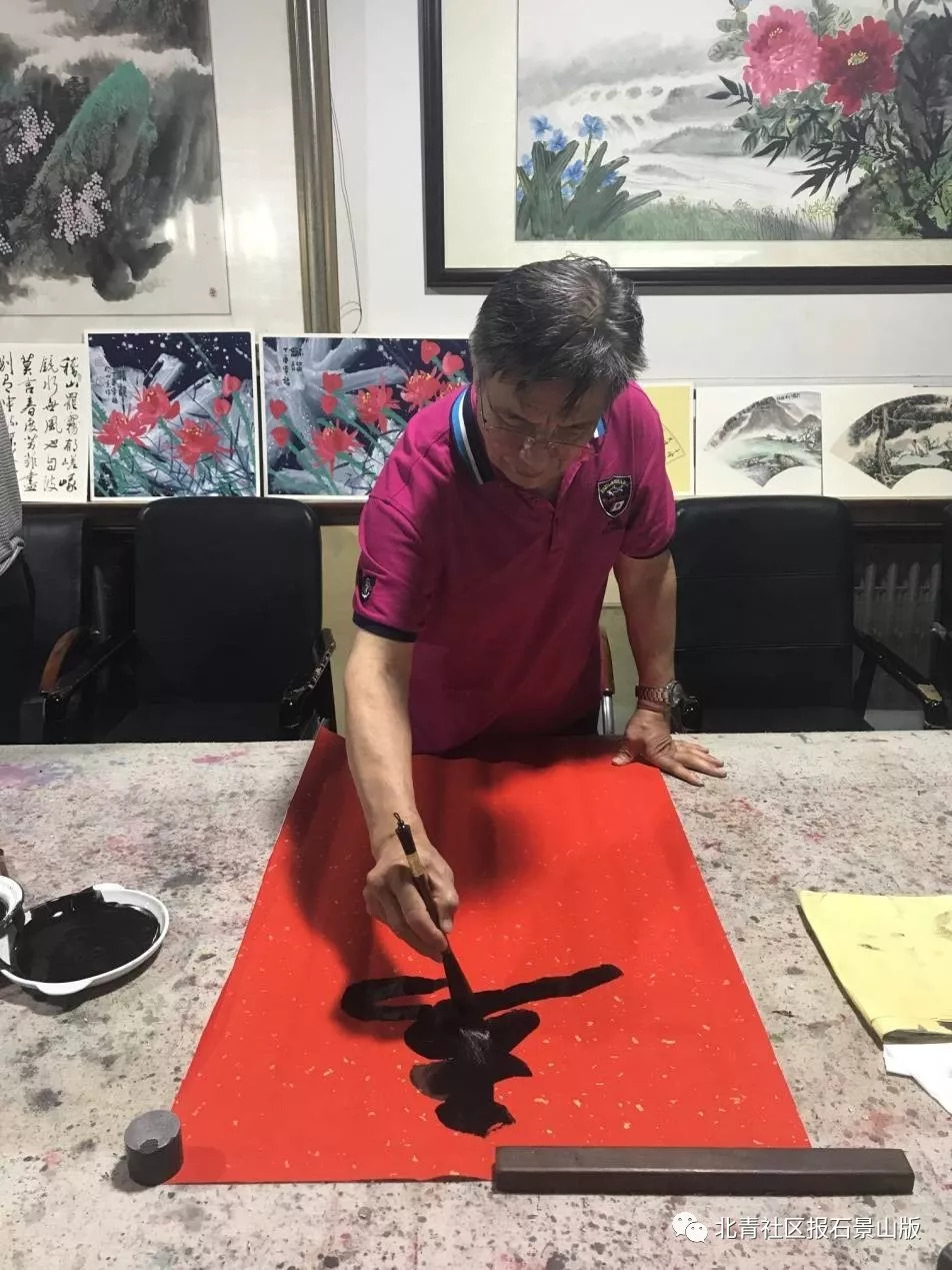 银行网点学雷锋志愿者服务图片,银行学雷锋爱心驿站