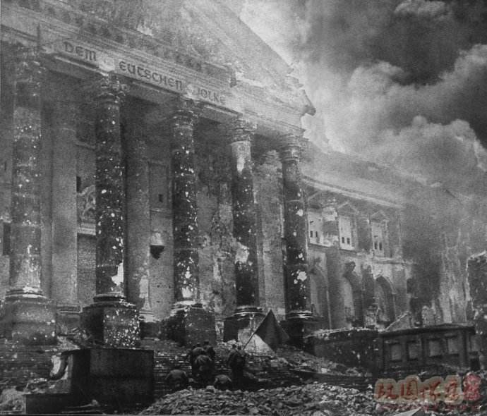 使命召唤5战争世界剧情,战地5和使命召唤二战哪个好玩