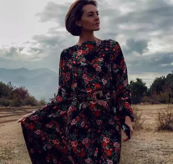 天呐！19岁=36D胸+大长腿，为什么没把我生得这么美！