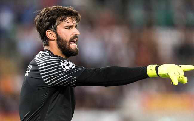 现役世界足坛十大球星,天下足球十大门将排名