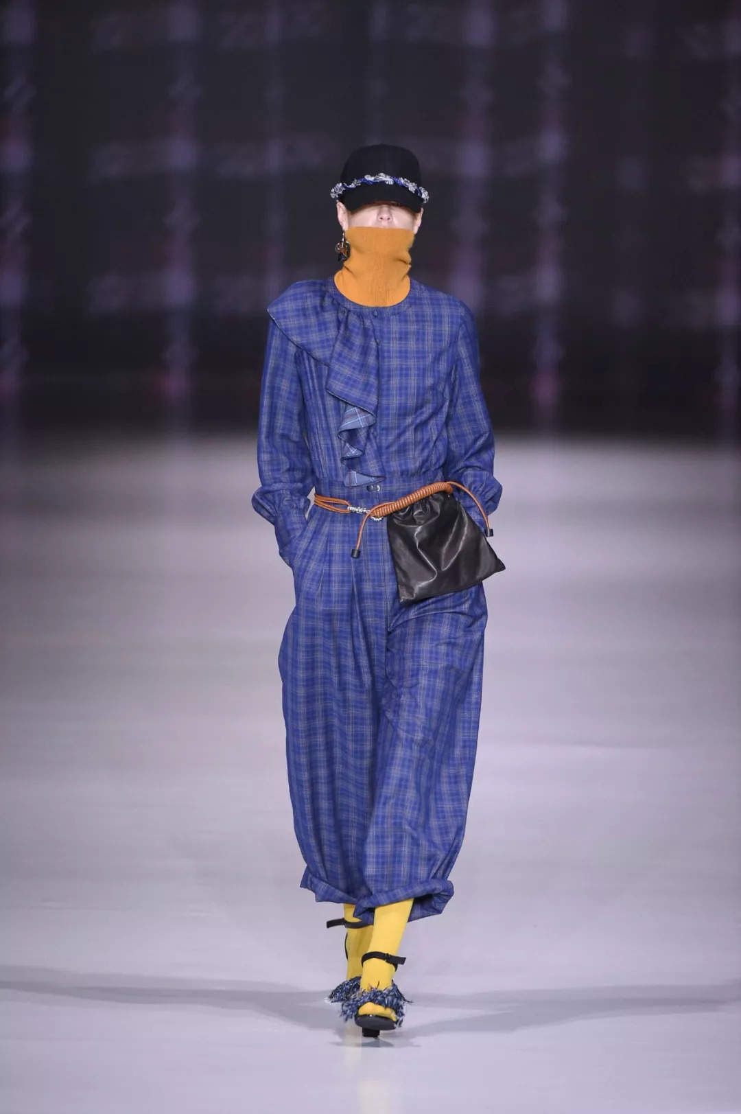 阿秋秋说｜10个角度，麻溜带你去趟香港时装周