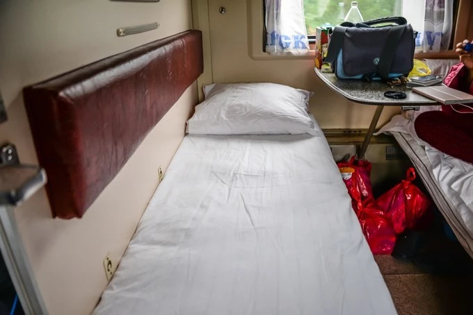 我们异地了24年，在你88岁时去莫斯科娶你——今夕传媒旅行家出品