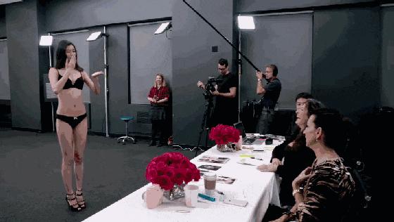 维密中国超模合集何穗,2018维密秀刘雯何穗组团霸气开秀