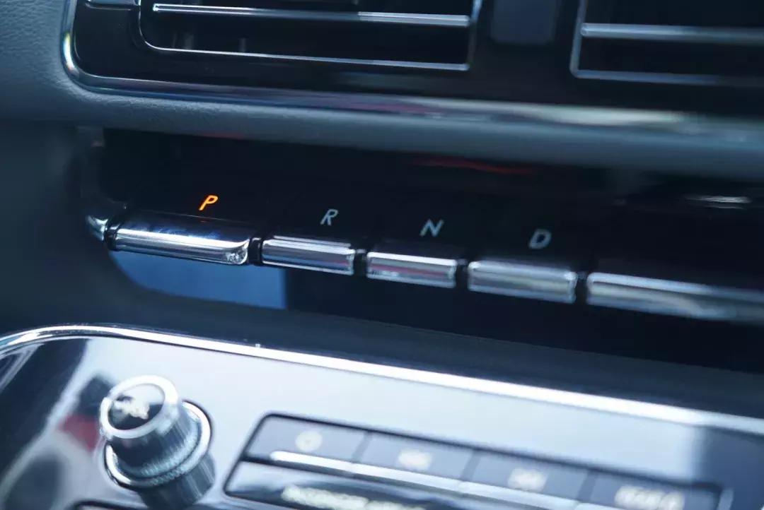 林肯领航员评测试驾视频,试驾评测2022款林肯领航员总统版