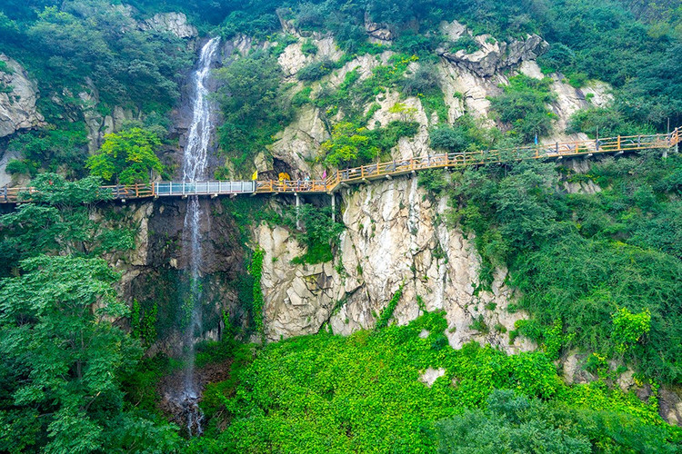 探寻自然与历史的魅力,走进大自然了解历史人文