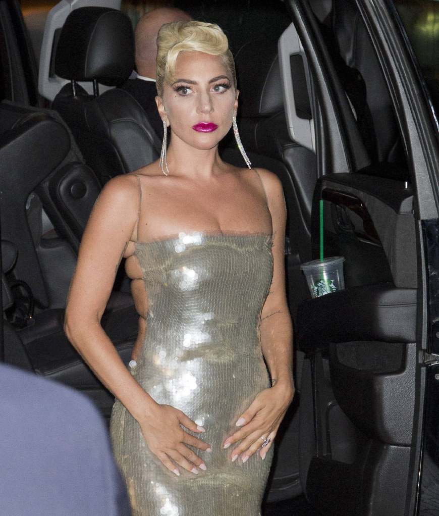 ladygaga穿裙子造型,ladygaga穿豹纹裙