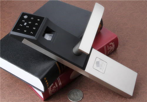 指纹锁真的安全吗细思极恐,指纹锁在防盗方面可靠吗