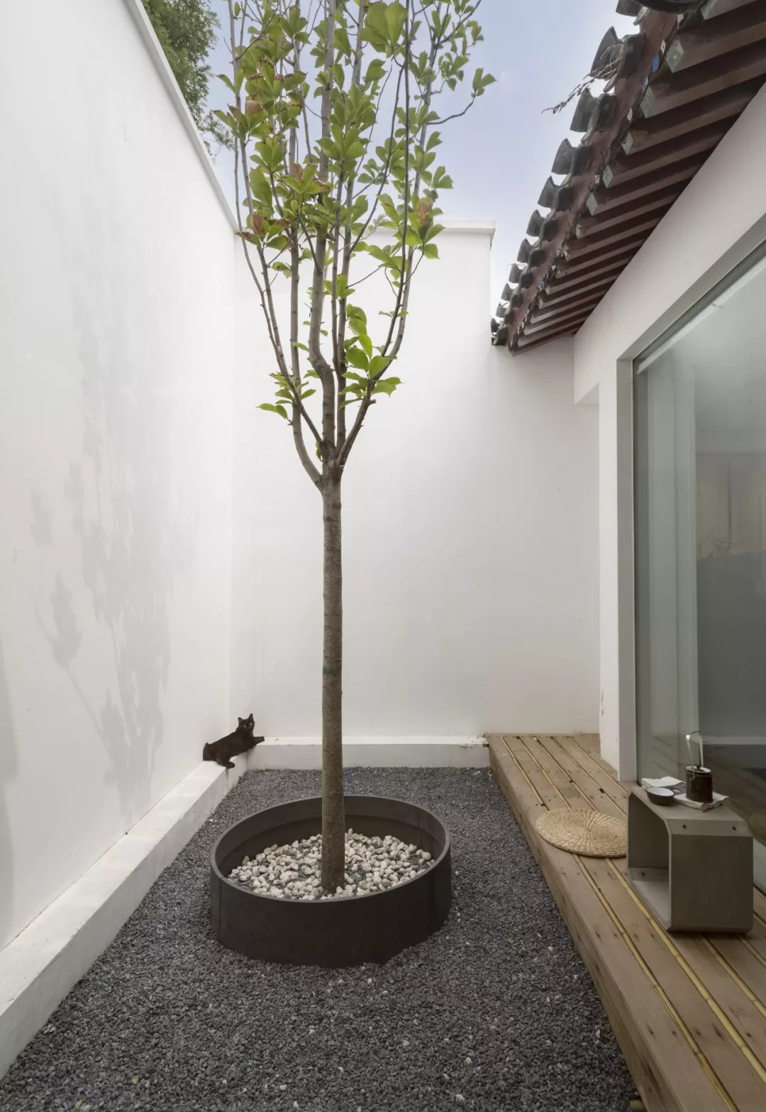 南锣鼓巷一居室带院,南锣鼓巷一室一厅带露台小院