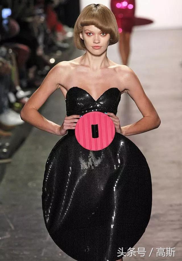 奚梦瑶刘雯同时走维密,维密刘雯奚梦瑶2018