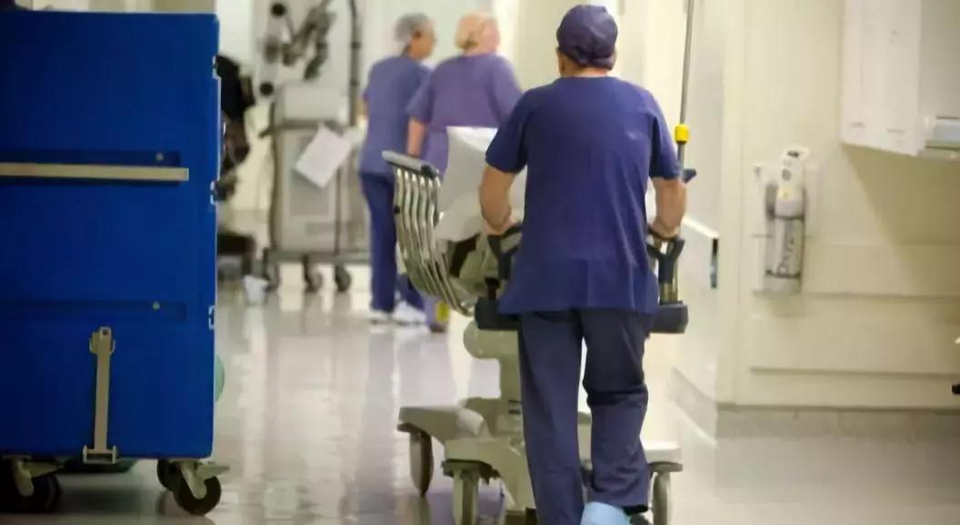 嗑进口“养生药”的年轻人炸了澳洲Swisse等保健品竟是从中国进口