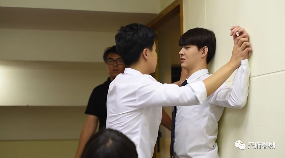 路漫漫其修远兮吾将上下而求索ppt,路漫漫其修远兮吾将上下求索全文