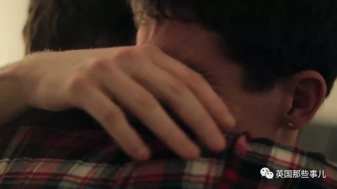 钢铁直男真正动心的表现,钢铁直男的爱情有多甜蜜