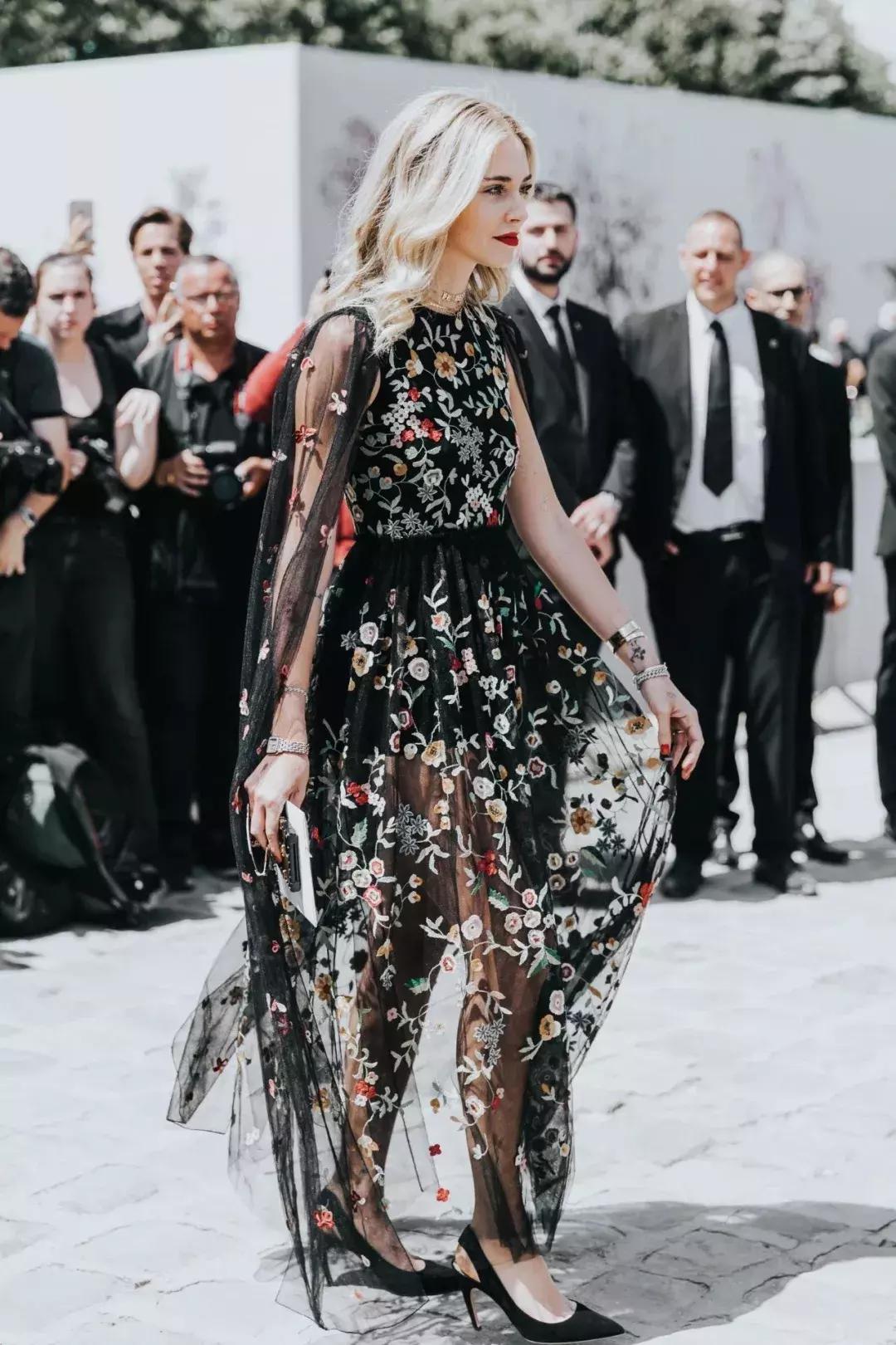 平胸妹子穿什么裙子好看,平胸穿什么类型的裙子更好看