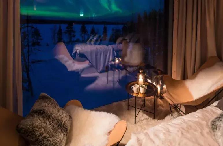 小木屋，玻璃顶，火山温泉，住这些酒店，get最cool极光姿势