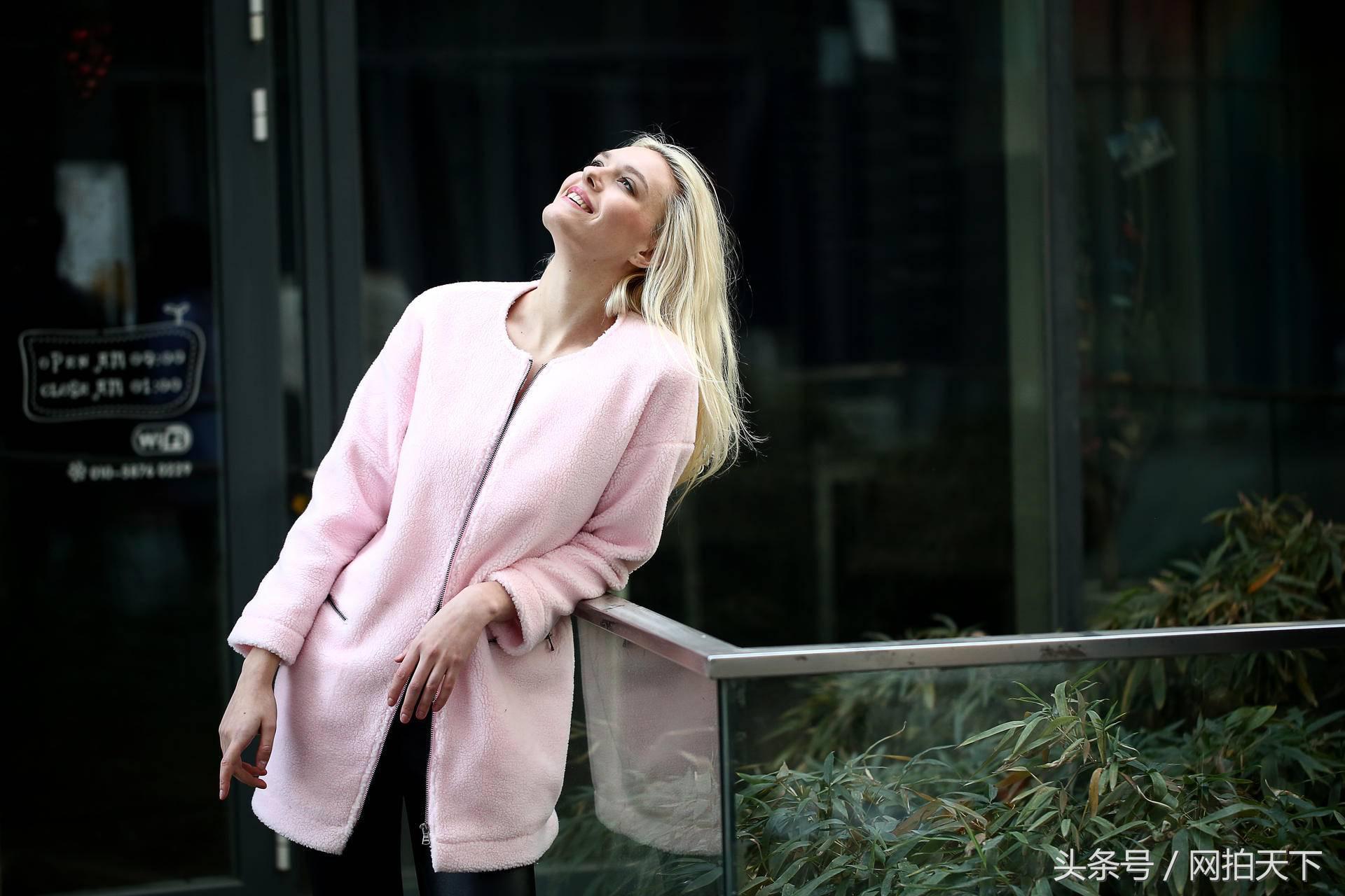 商品展示的定义及其特征,商品展示的基本原则和技巧