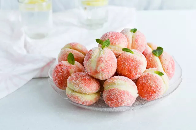 桃子最简单的吃法和最简单的做法 (桃子新吃法试试这样做酸甜爽口)