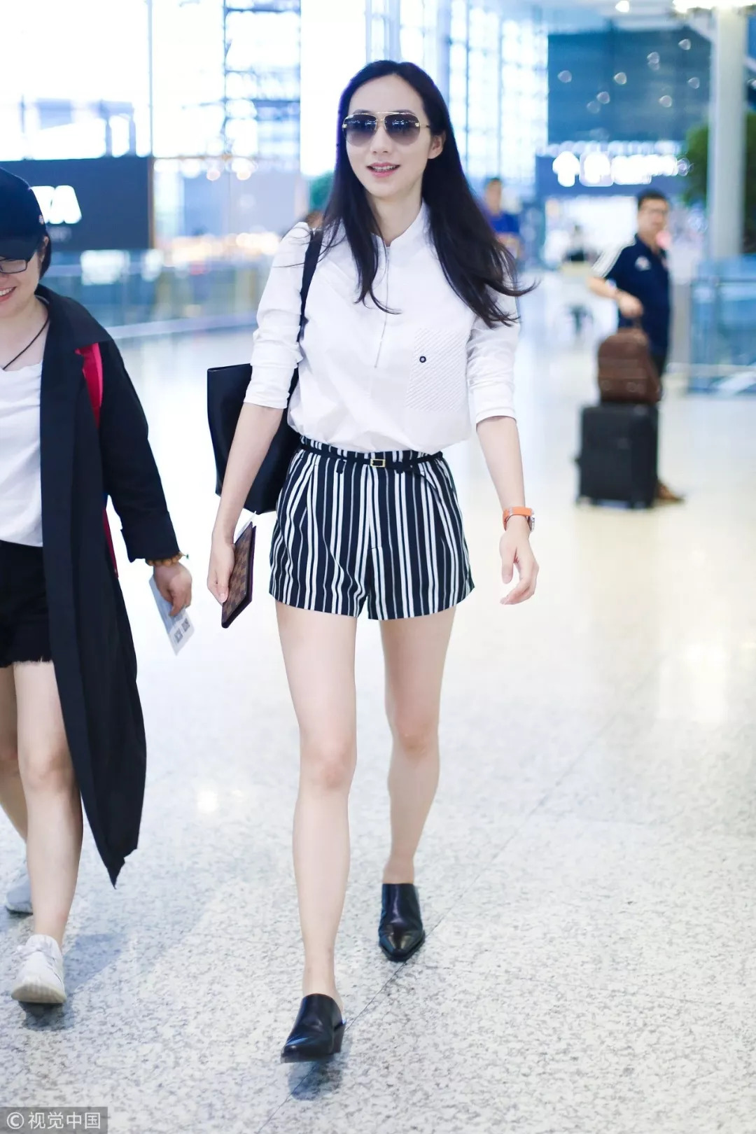 初秋的“C位”是杨超越的格子还是王丽坤的条纹？