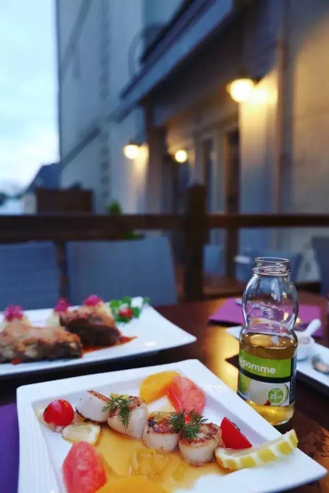 生活在别处完整版歌曲,生活在别处完整版