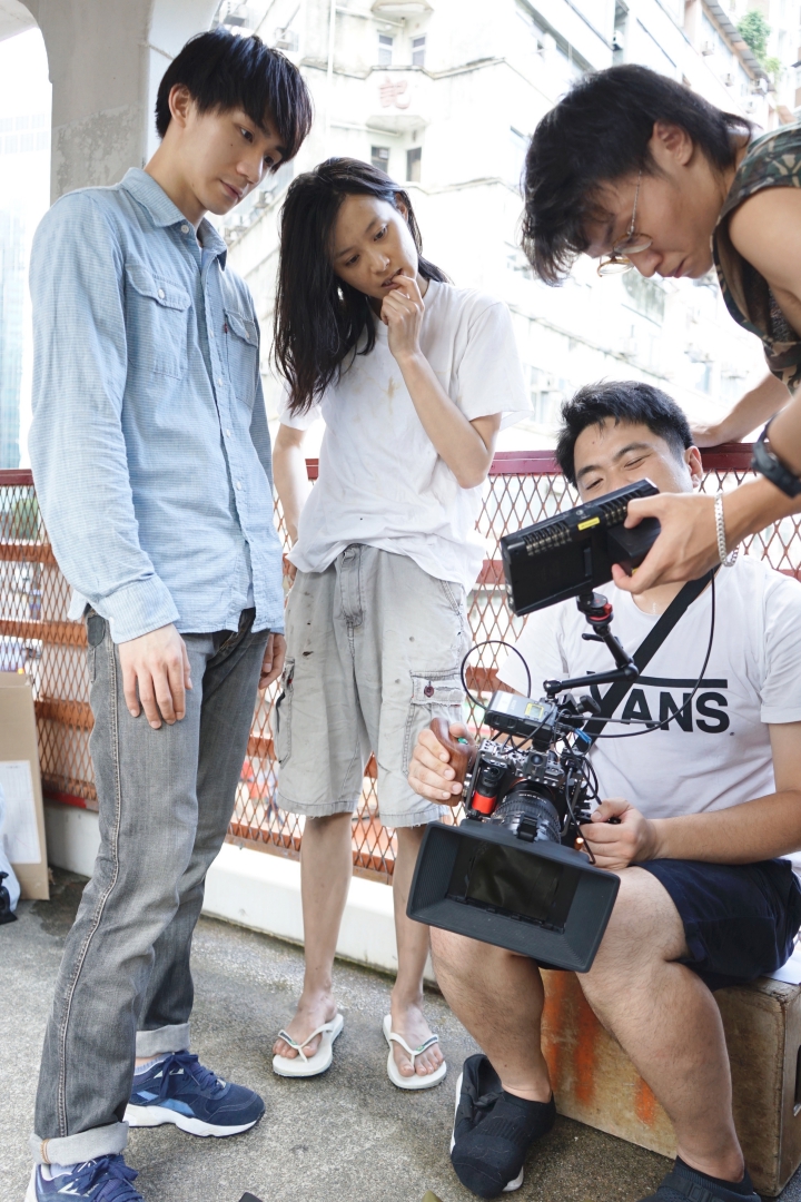 陈法拉扮乞丐完整视频,陈法拉户外照片