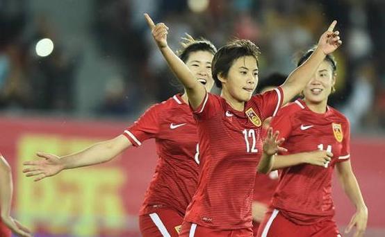 为什么中国男足比女足年薪高,中国男足年薪为什么比女足高