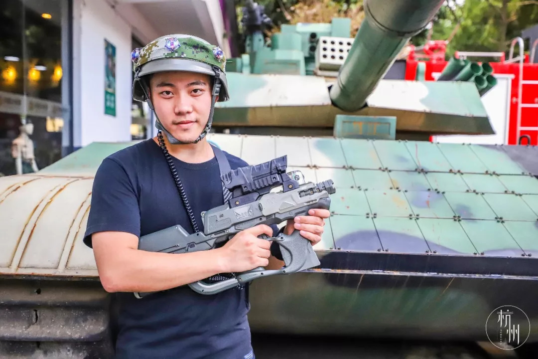 真人吃鸡海滩战斗,吃鸡真人版真实场地