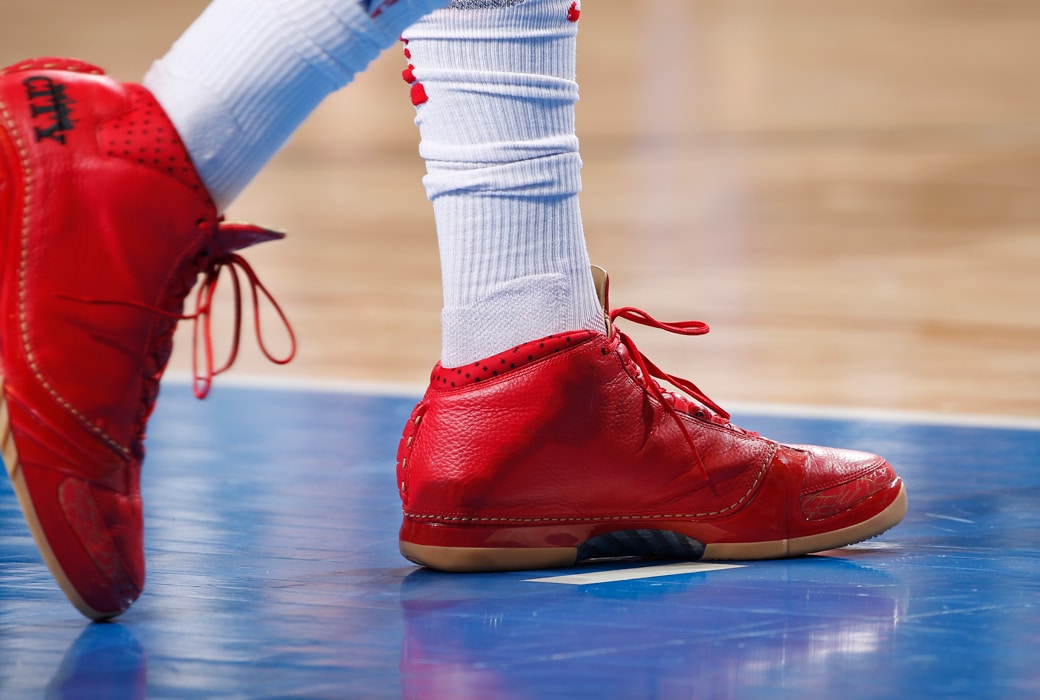 塔克球鞋上脚视频,塔克4000双球鞋