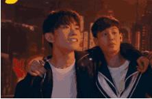 易烊千玺和中戏老师,易烊千玺中戏报到