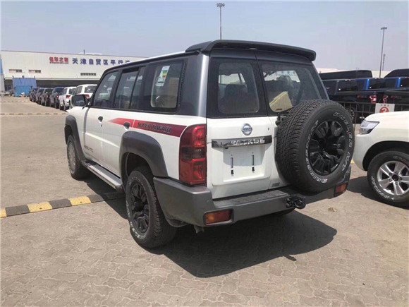 中东版途乐y61试驾,y61途乐视频试驾