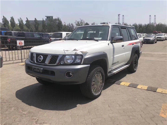 中东版途乐y61试驾,y61途乐视频试驾